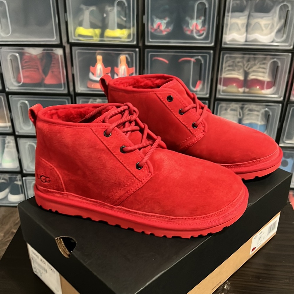 Size red men’s Uggs